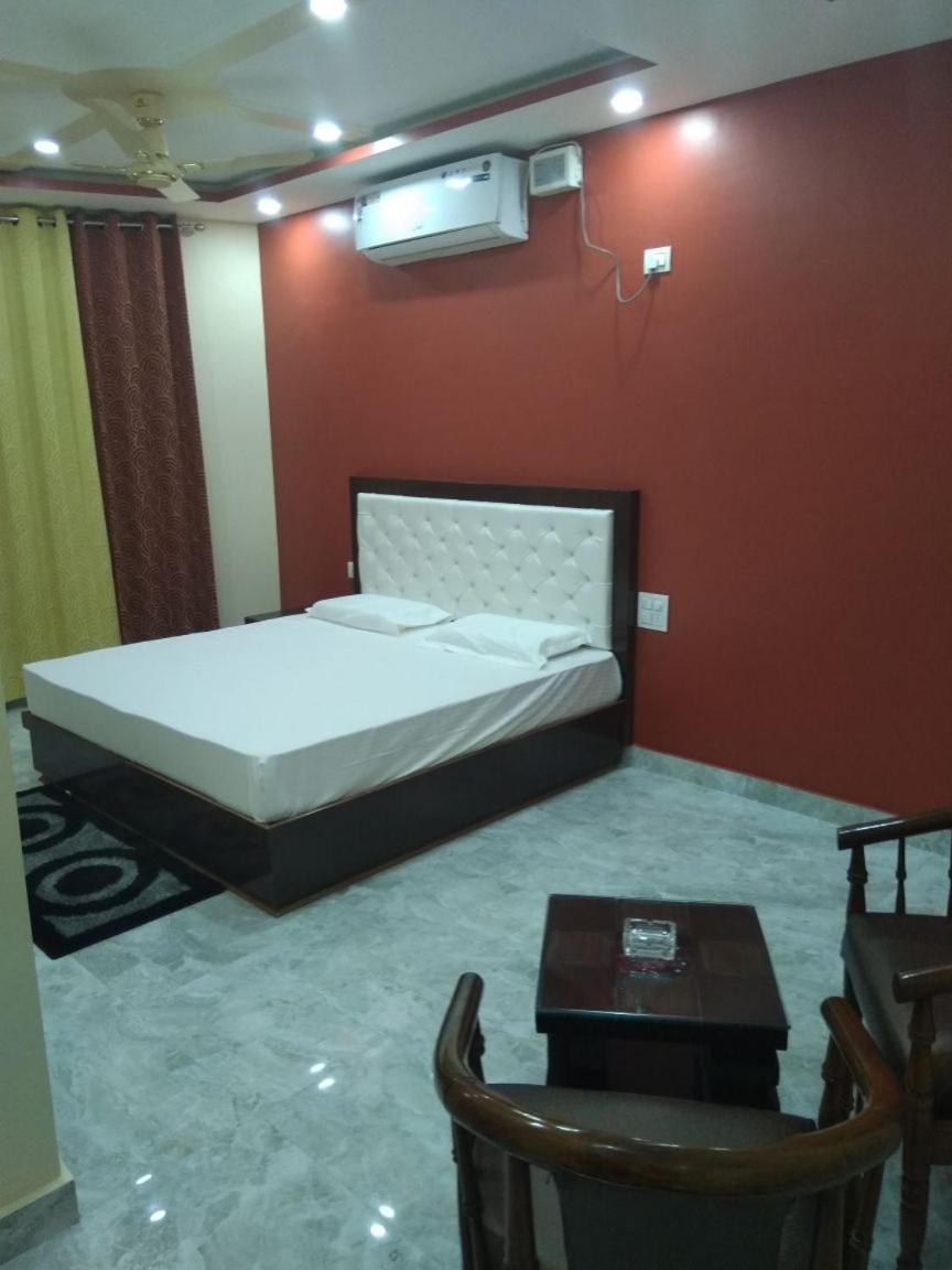 Hotel Sky Bule & Restaurant Khas Nagrota Bagian luar foto